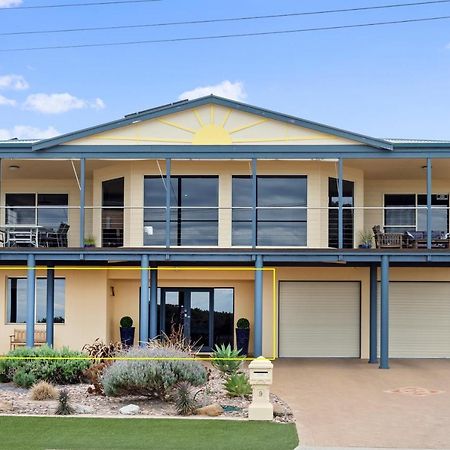 Beachside Escape On The Esplanade Christies Beach Exterior photo